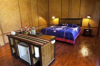 Hotel Hmong Hilltribe Lodge