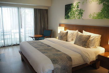 Woodlands Hotel And Resort