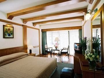 Woodlands Hotel And Resort