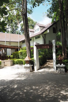 Woodlands Hotel And Resort