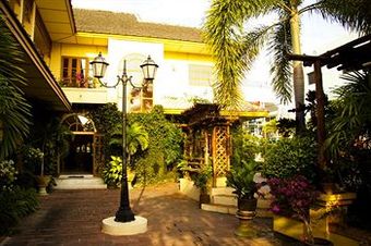 Hotel Baanrajdamnern Hua Hin
