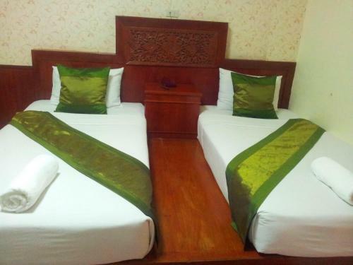 Hostal Thana Hotel & Guest House