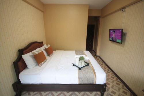 Hostal Thana Hotel & Guest House