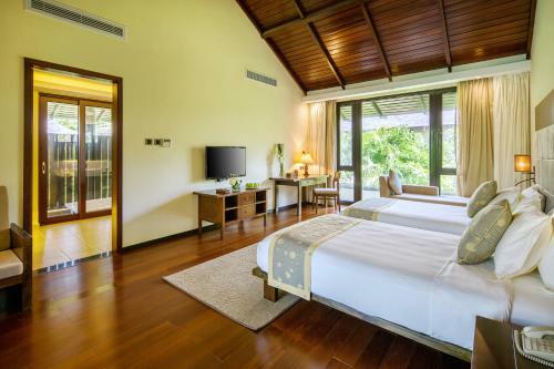 Hotel Yalong Bay Villas & Spa