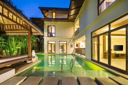 Hotel Yalong Bay Villas & Spa