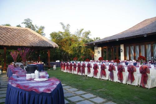 Hotel Yalong Bay Villas & Spa