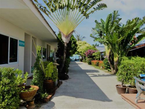 Hotel Bangrak Pier Samui Resort
