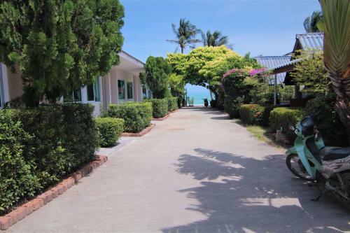 Hotel Bangrak Pier Samui Resort