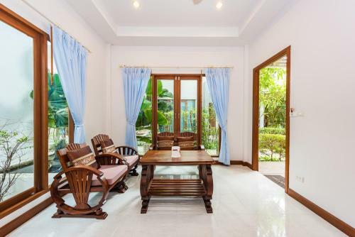 Hotel Pure & Pam Village