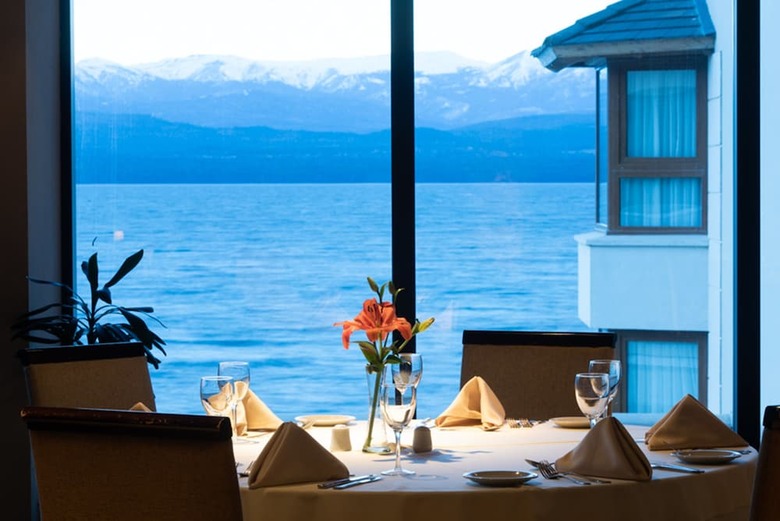 Hotel Cacique Inacayal Lake & Spa