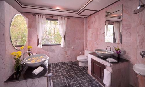 Hotel Paradise Island Estate
