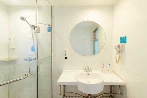 Hotel Hanting Express Shanghai New Jing'an Temple