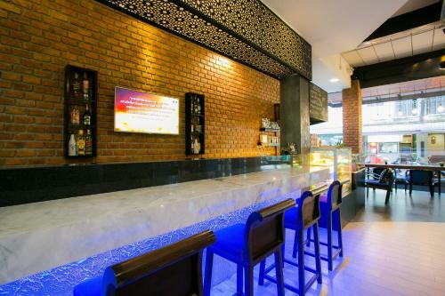 Hostal The House Patong