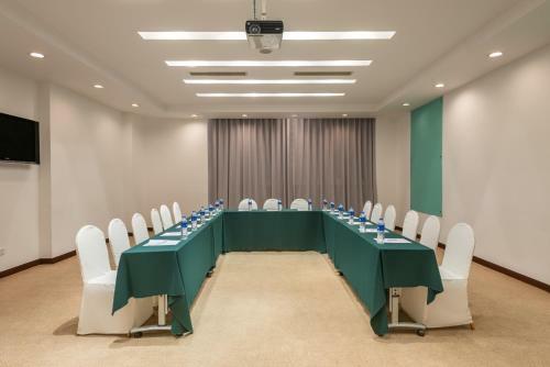 Hotel Holiday Inn Express Shanghai Wujiaochang