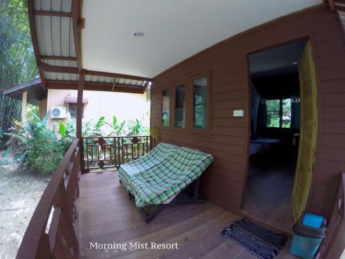 Hotel Khao Sok Morning Mist Resort