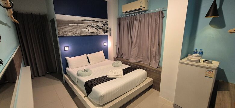 Hotel The Journey Patong