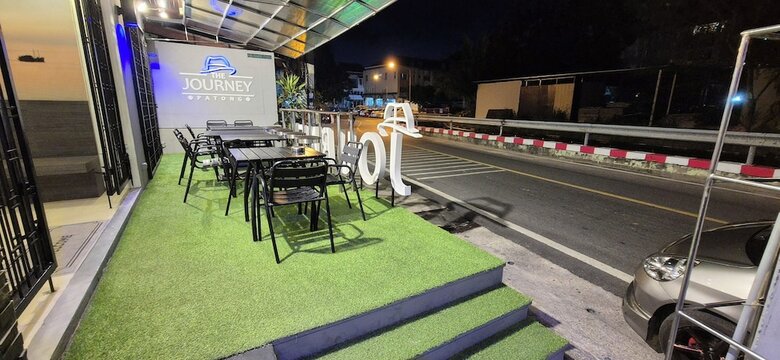 Hotel The Journey Patong