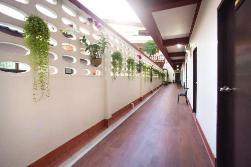 Aparthotel Paripas Express Patong