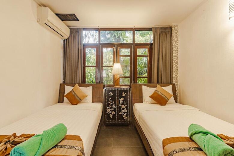 Hotel Kamala Beach Estate