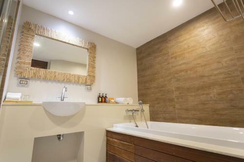 Hotel Tup Kaek Sunset Beach Resort-sha Plus