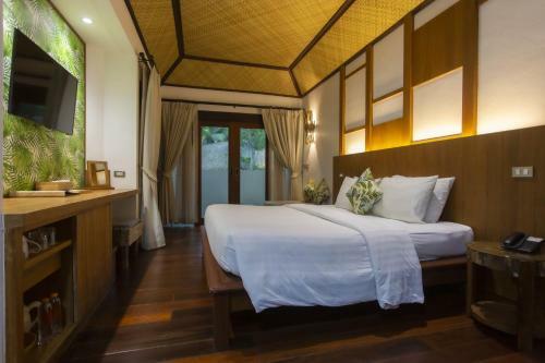 Hotel Tup Kaek Sunset Beach Resort-sha Plus