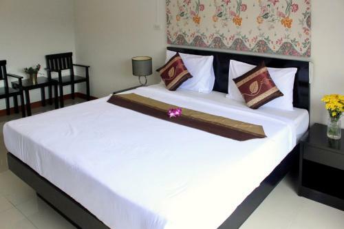 Hotel Naya Paradise Retreat