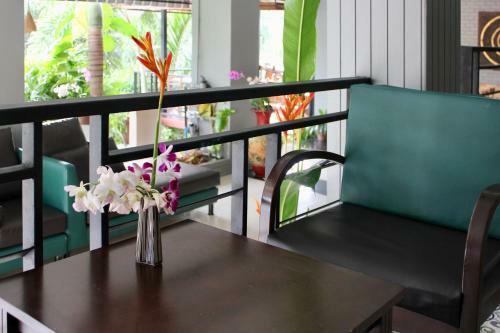 Hotel Naya Paradise Retreat