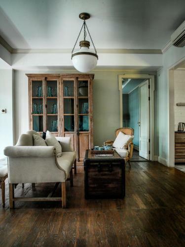 Cabochon Hotel & Residence
