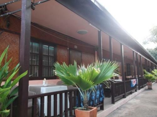 Hotel Lucky Home Resort