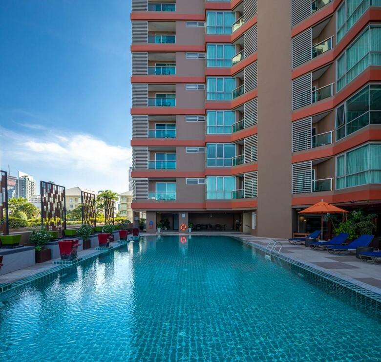 Hotel Adelphi Grande Sukhumvit By Compass Hospitality
