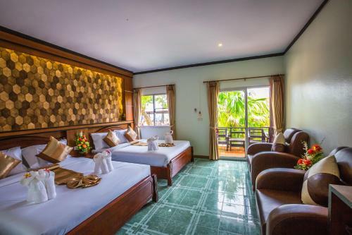 Hotel Phi Phi Andaman Beach Resort