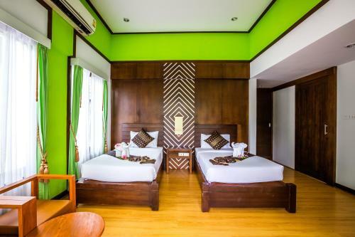 Hotel Phi Phi Andaman Beach Resort