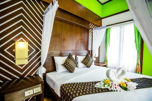 Hotel Phi Phi Andaman Beach Resort