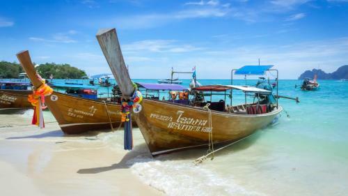 Hotel Phi Phi Andaman Beach Resort