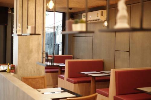 Aparthotel The Sunreno Serviced Apartment