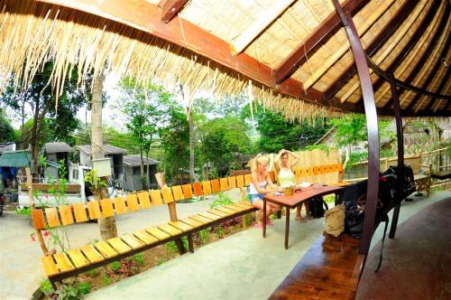 Hotel Phi Phi Hill Bamboo Bungalow
