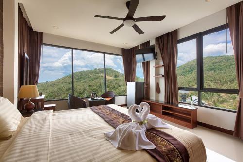 Nb Sunrise Mountain Villa