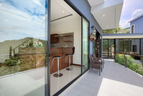 Nb Sunrise Mountain Villa