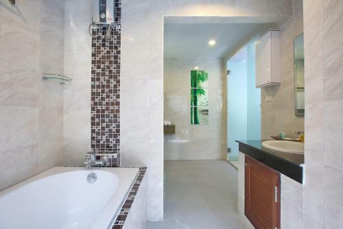 Nb Sunrise Mountain Villa