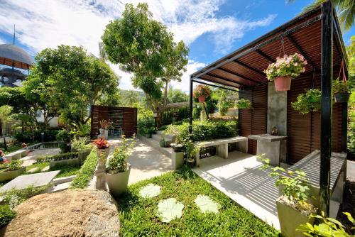 Nb Sunrise Mountain Villa