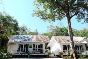 Sangthian Beach Resort