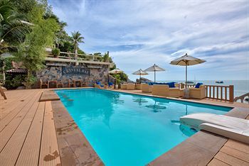 Hotel Crystal Bay Beach Resort