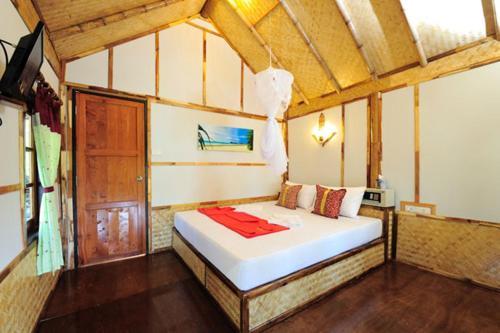 Hotel Phuphaya Seaview Resort