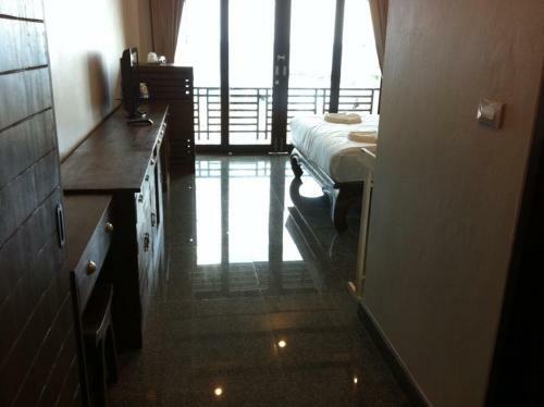 Hotel Poolsawat Villa
