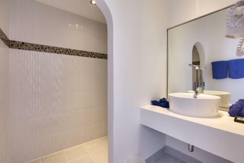 La Perle Luxury Boutique Hotel