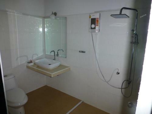 Hotel Kathalee Beach Resort & Spa