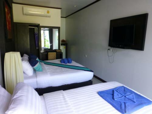 Hotel Kathalee Beach Resort & Spa