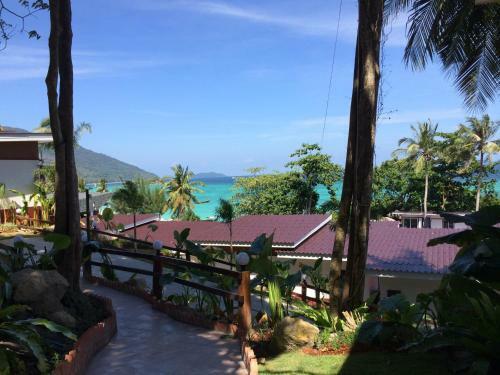 Hotel Kathalee Beach Resort & Spa