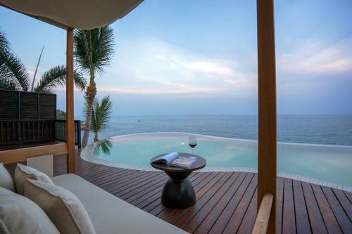Hotel Silavadee Pool Spa Resort