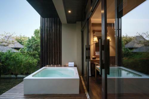 Hotel Silavadee Pool Spa Resort